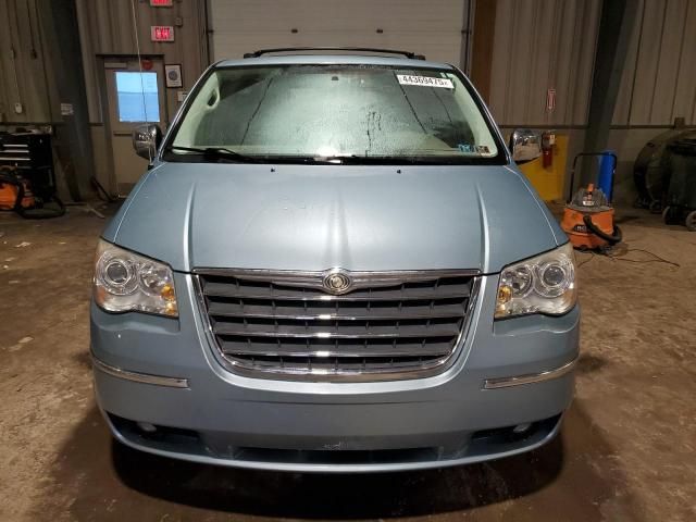 2010 Chrysler Town & Country Limited