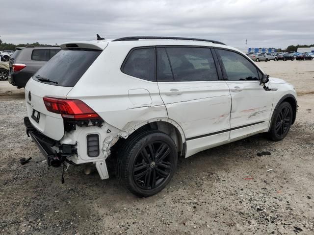 2022 Volkswagen Tiguan SE R-LINE Black