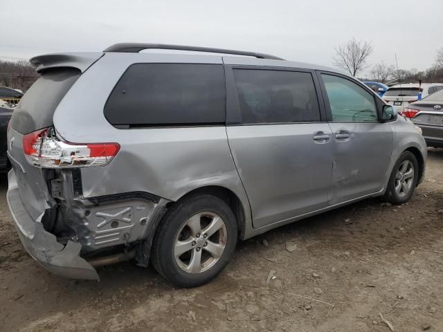 2013 Toyota Sienna LE