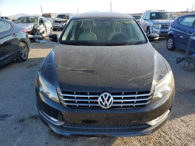 2013 Volkswagen Passat SEL