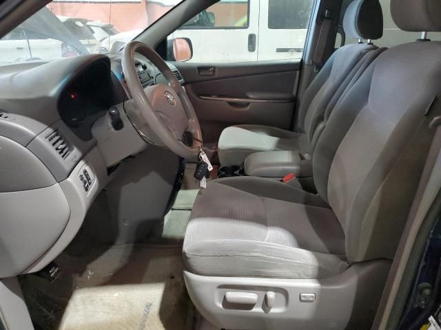 2006 Toyota Sienna CE