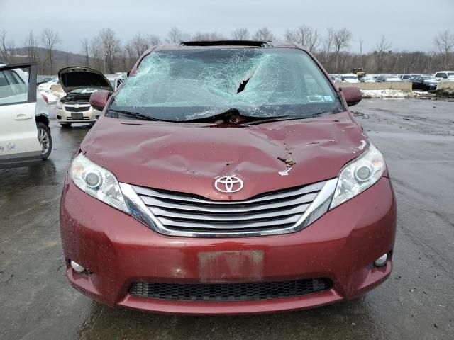 2017 Toyota Sienna XLE