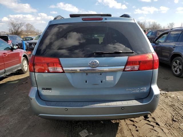 2005 Toyota Sienna XLE