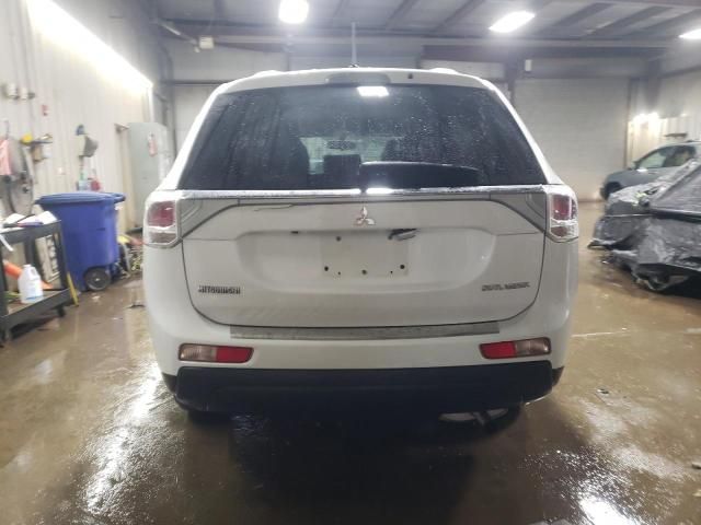 2014 Mitsubishi Outlander SE