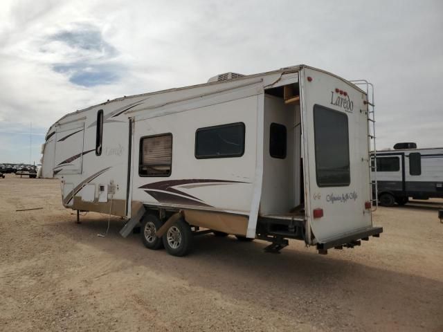 2009 Laredo Camper