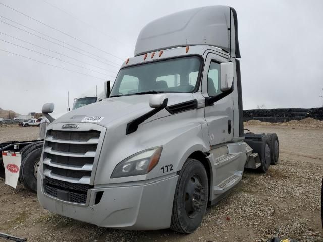 2018 Freightliner Cascadia 126