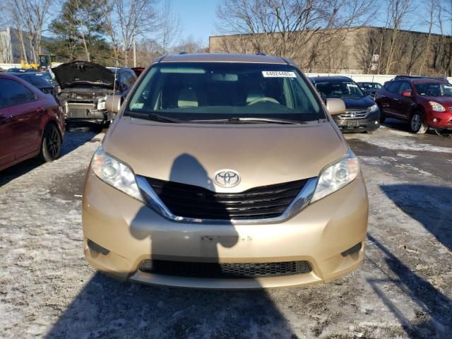 2012 Toyota Sienna LE