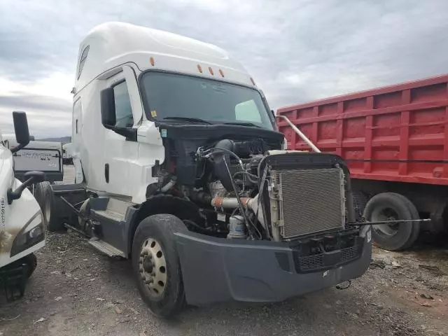 2021 Freightliner Cascadia 126