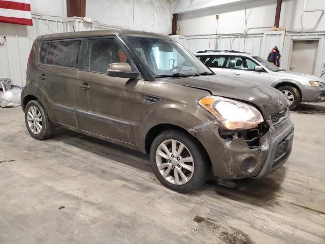 2013 KIA Soul +