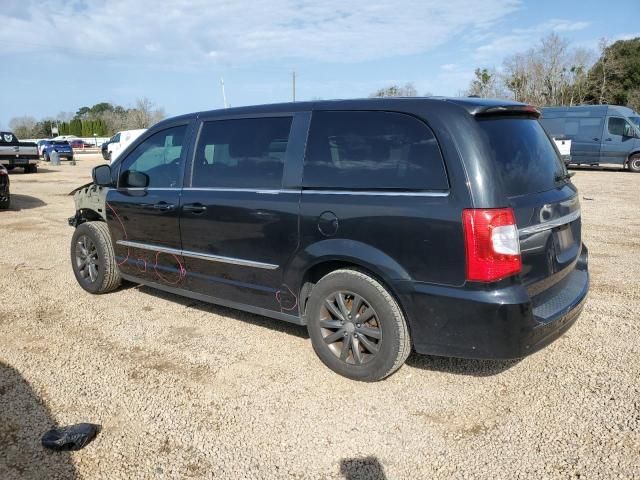 2016 Chrysler Town & Country S