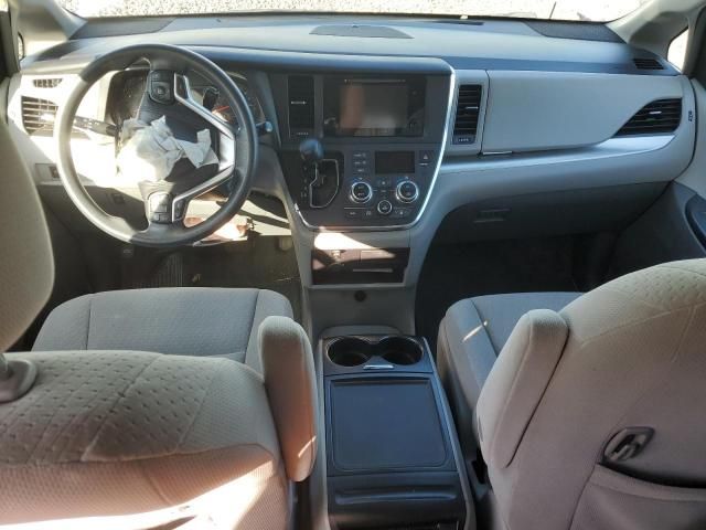 2015 Toyota Sienna LE