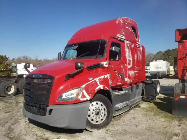 2020 Freightliner Cascadia 126