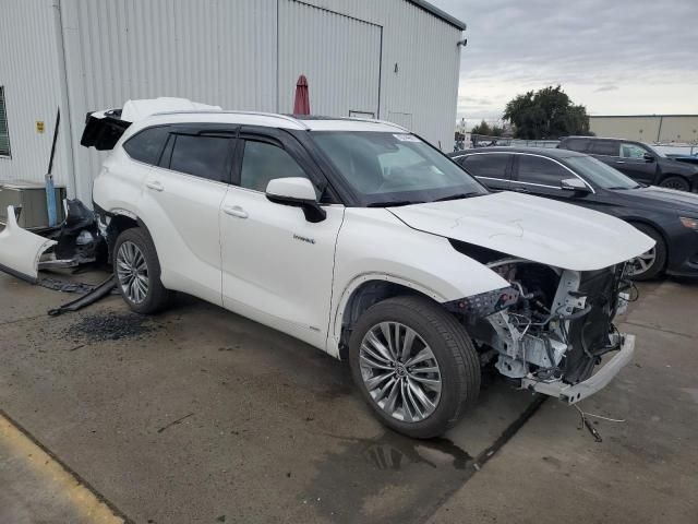 2021 Toyota Highlander Hybrid Platinum