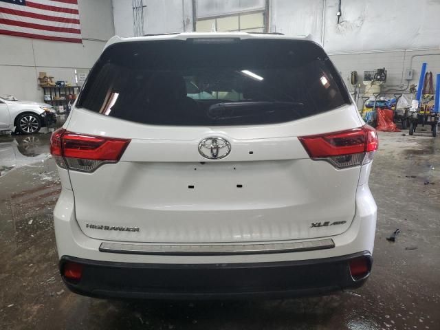 2018 Toyota Highlander SE