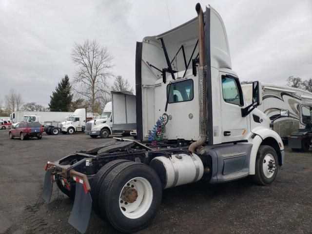 2015 Peterbilt 579