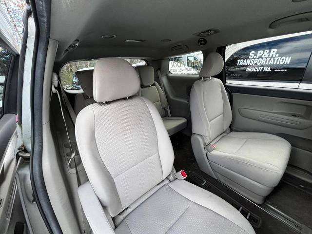 2018 KIA Sedona LX