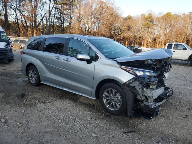 2024 Toyota Sienna XLE