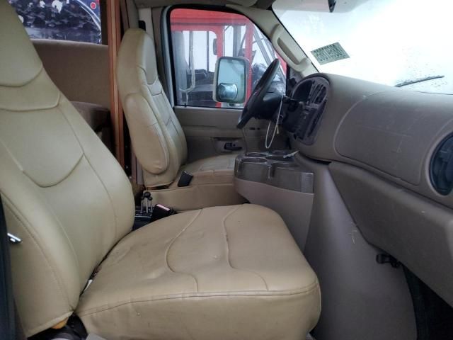 2008 Ford Econoline E450 Super Duty Cutaway Van