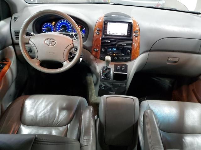 2010 Toyota Sienna XLE