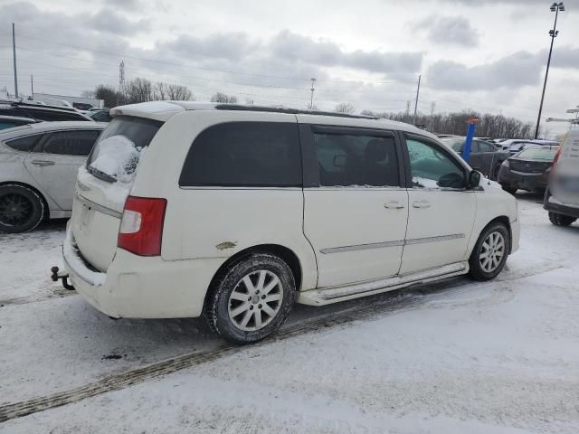 2013 Chrysler Town & Country Touring