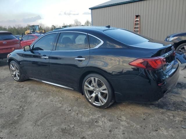 2017 Infiniti Q70 3.7