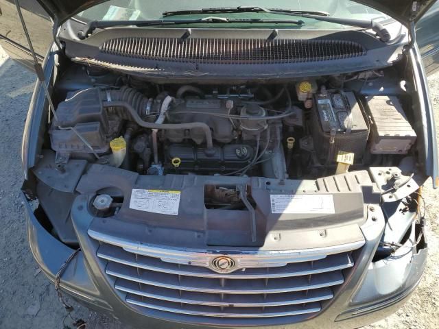 2005 Chrysler Town & Country Limited