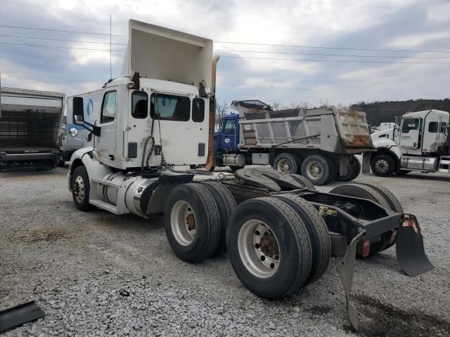 2016 Peterbilt 579 Semi Truck