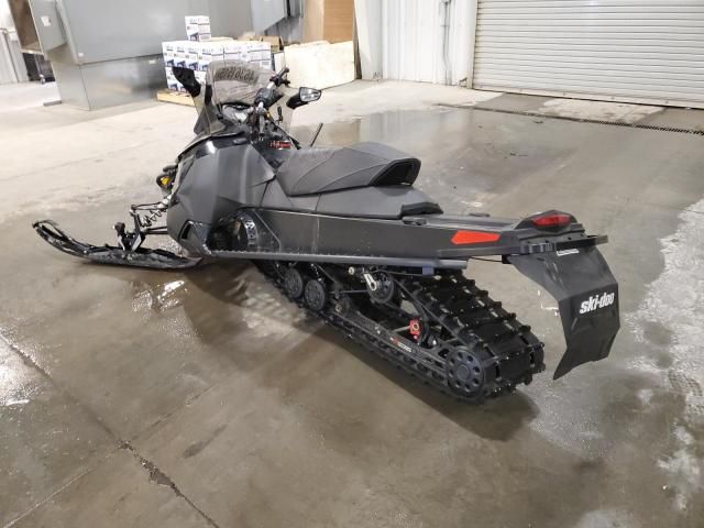 2016 Skidoo 2016 Skidoo Renegade