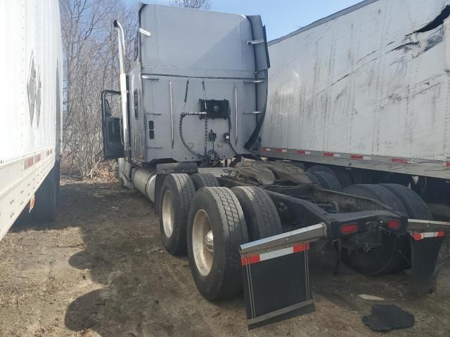 2018 Freightliner Coronado Semi Truck