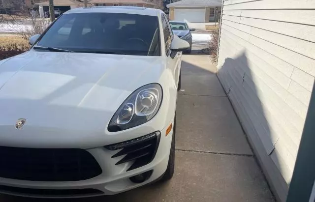 2015 Porsche Macan S