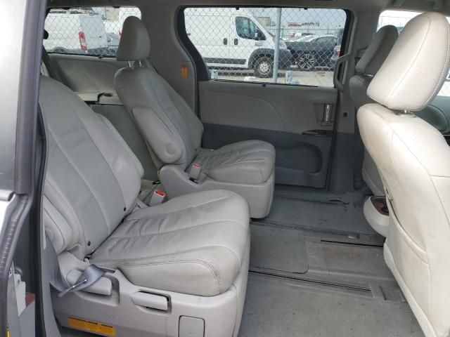 2014 Toyota Sienna XLE