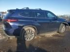 2020 Toyota Highlander Hybrid Platinum