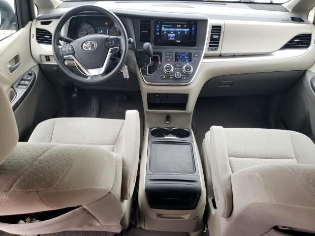 2015 Toyota Sienna LE