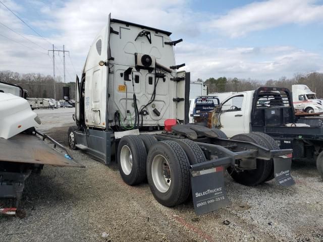 2015 Freightliner Cascadia 125