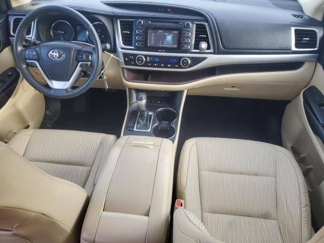 2014 Toyota Highlander LE