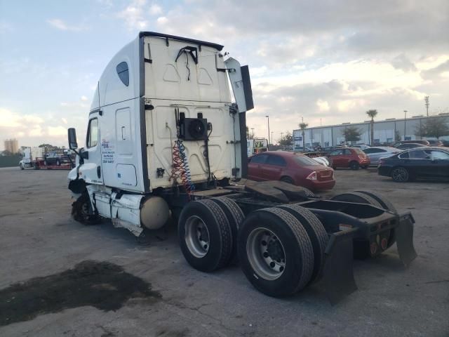 2012 Freightliner Cascadia 125