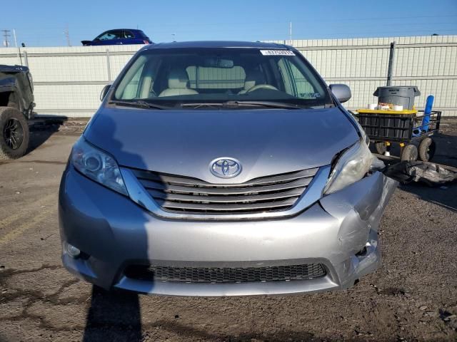 2011 Toyota Sienna XLE