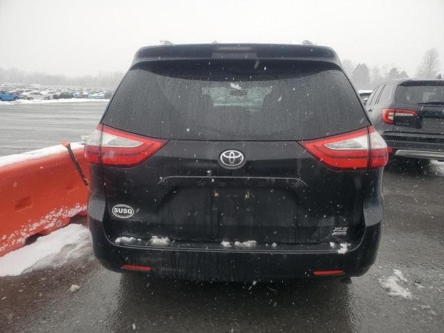 2017 Toyota Sienna XLE