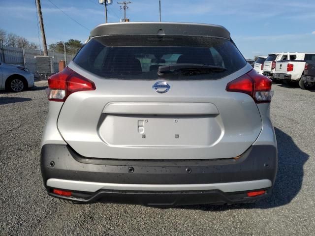 2020 Nissan Kicks SR