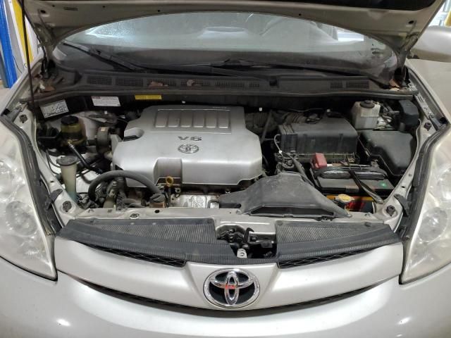 2010 Toyota Sienna XLE