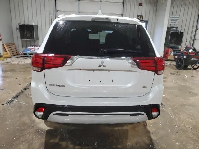 2020 Mitsubishi Outlander SE