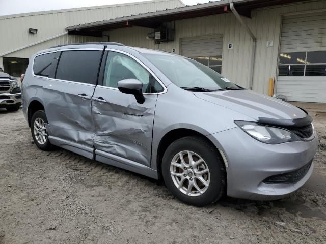 2021 Chrysler Voyager LXI