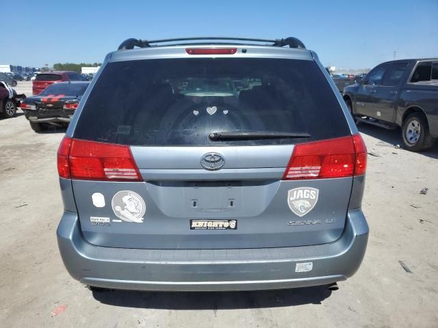 2004 Toyota Sienna CE