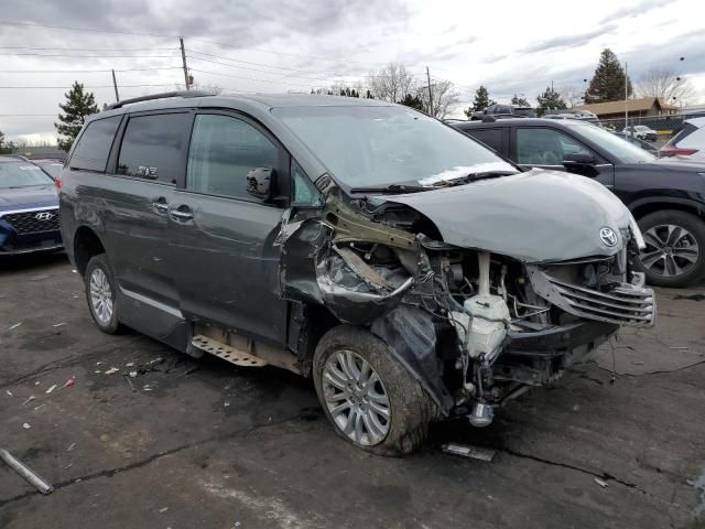 2014 Toyota Sienna XLE