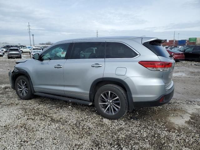 2017 Toyota Highlander SE