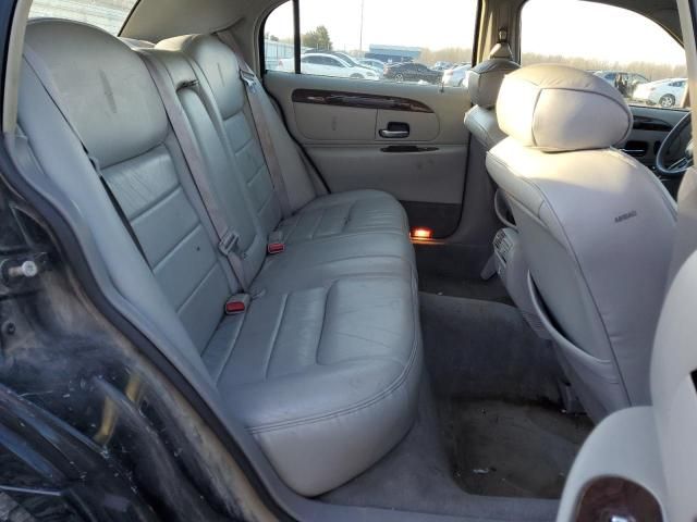 2000 Lincoln Town Car Executive