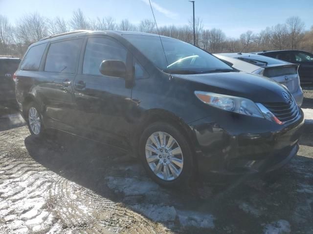 2013 Toyota Sienna LE