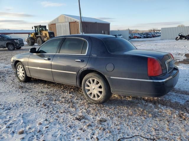 2011 Lincoln Town Car Signature Limited