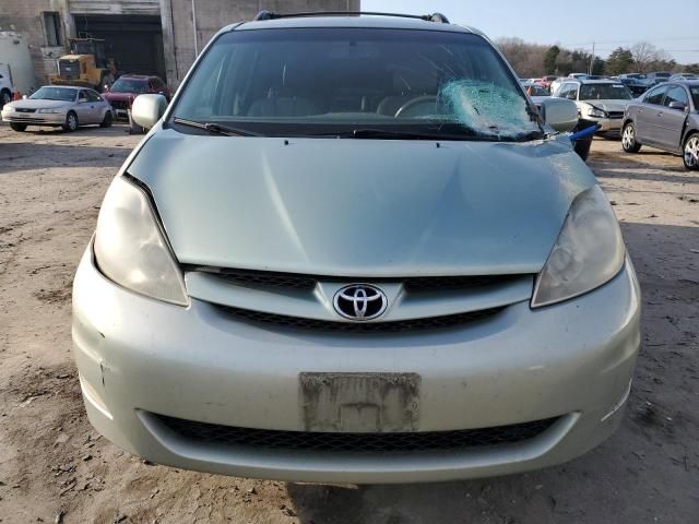 2007 Toyota Sienna XLE