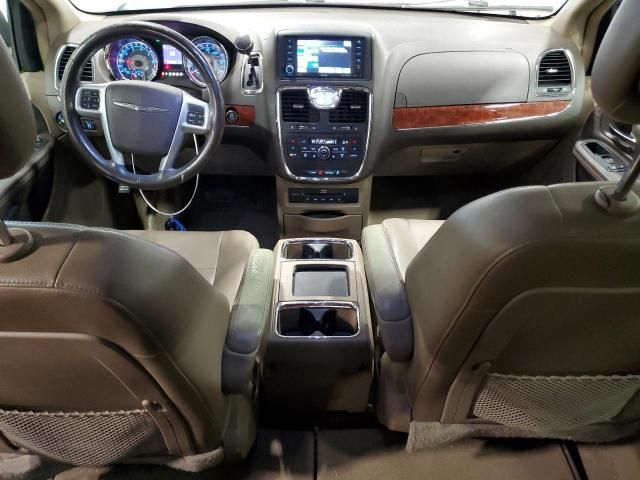 2013 Chrysler Town & Country Touring L